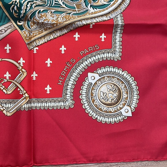 Hermès Scarf NWOT (Vintage, Never Worn) - Picture 4 of 10